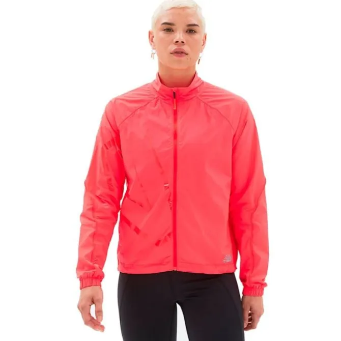 New Balance Laufjacken>Printed Impact Run Light Pack Jacket Rot