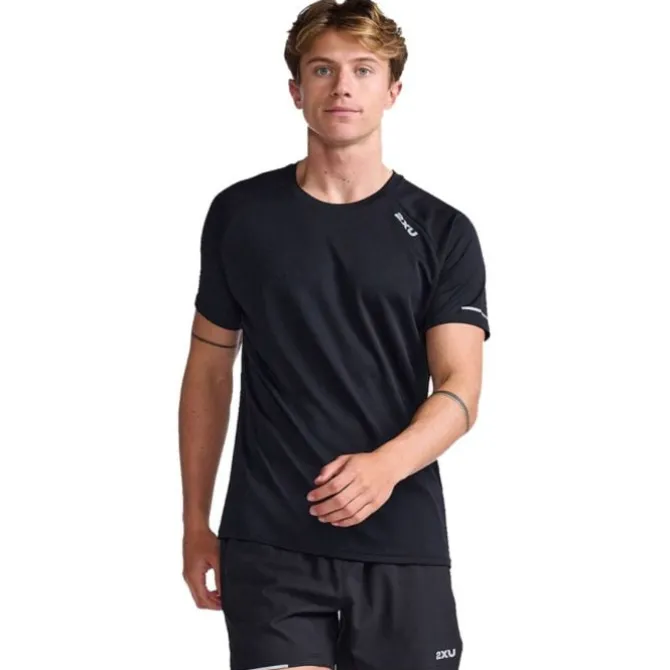 2XU Laufshirts>Aero Tee Schwarz
